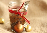 Good-Rep Christmas Pudding with Caramel Sauce